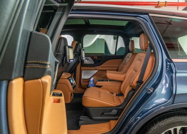  长轴距|一家人出行新选择，3025mm超长轴距，2022mm宽体车身，50.98w起