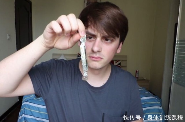 最辣|世界最辣的辣条,一盒里面只有一根,挑战者吃完后被送去洗胃