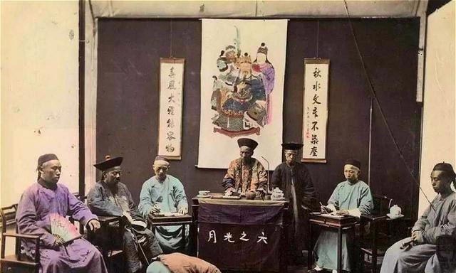 方仁实家|一棵香椿树,三条人命案,县令慧眼辨凶,不肖子孙被斩首示众