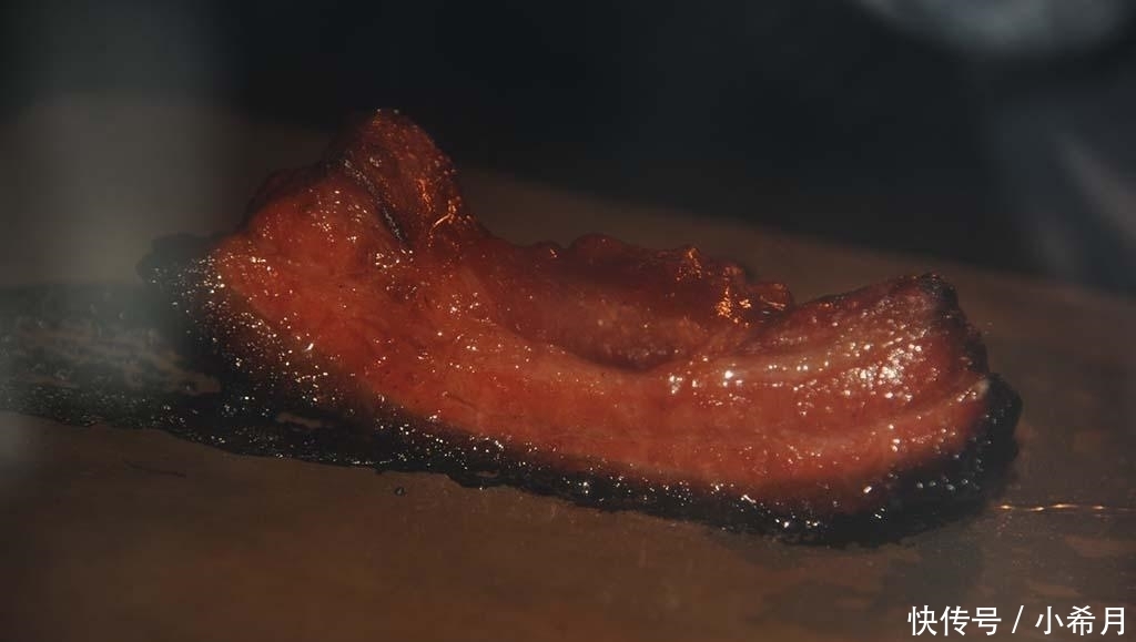 切片|老婆把整块五花肉放进电饭煲,30分钟后切片端上桌,连肉渣都不剩