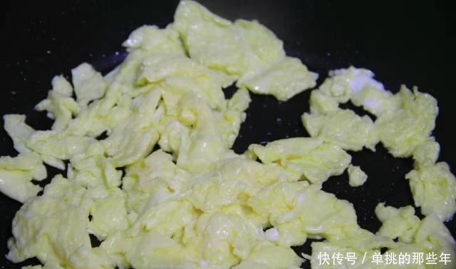 眉毛|这汤不喝太可惜了,简单一煮,营养丰富又美味,尝一口鲜掉眉毛!