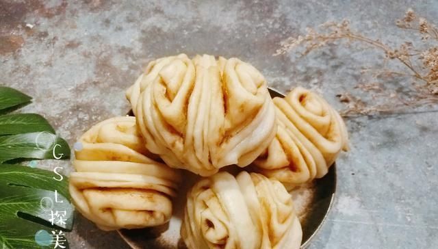 筋道|馒头吃腻了,试试这个面食,筋道咸香,连吃三个都不够