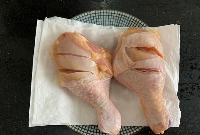  抢光|鸡腿的新吃法，不放油不放水，没想到这么好吃，上桌就抢光