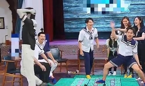 奔跑|奔跑吧:蔡徐坤没有猜对《情人》,别人提示也没用,却怪郭麒麟?