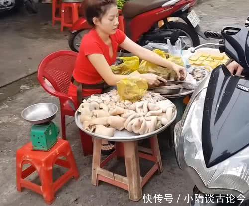 大妈|41岁大妈在街头卖肥肠,长着20岁的脸,网友看后直呼肥肠西施