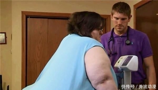 走红|美国女孩因体重1450斤走红,后被富豪娶回家“供养”,现状如何?