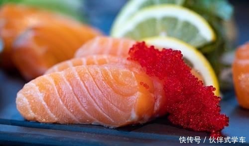 降温|日本寿司第一人有多夸张米饭用扇子降温,学徒十年才有资格煎蛋