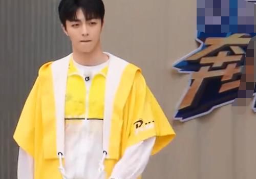 大不相同|同样是男团参加《跑男》,周震南和陈立农表现却大不相同,来自前辈的自信