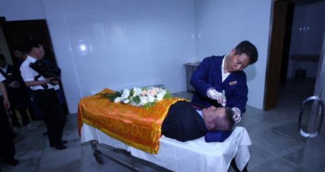 下葬|古代嫔妃下葬为何要堵上肛门?医生告诉你理由,并非迷信