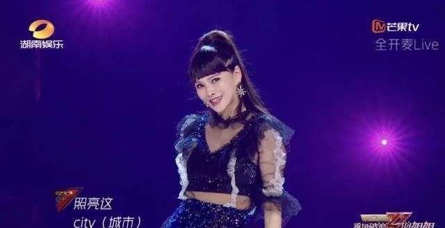 跳又好看|杜华并不明白什么是《乘风破浪的姐姐》