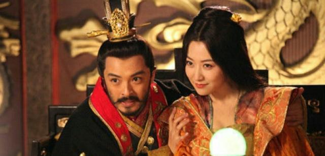 父亲|他弑父上位，娶了父亲的小老婆，不负荒淫之名