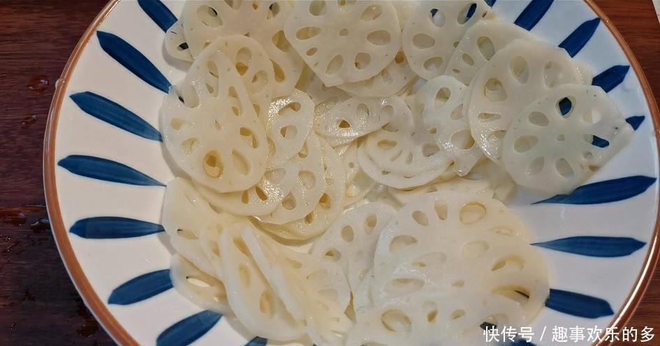 抢手|逢年过节必备小凉菜酸辣藕片,清脆爽口解腻,比大鱼大肉还抢手