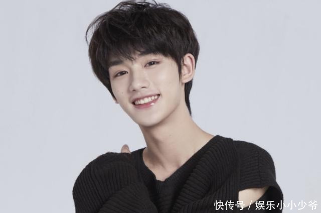 艺人|8月“最火”的00后艺人何洛洛第六,王源第二,榜首真霸榜!