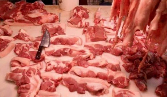 超市里|同样是猪肉,为什么超市的没臭味,菜市场的一股腥味以后别挑错