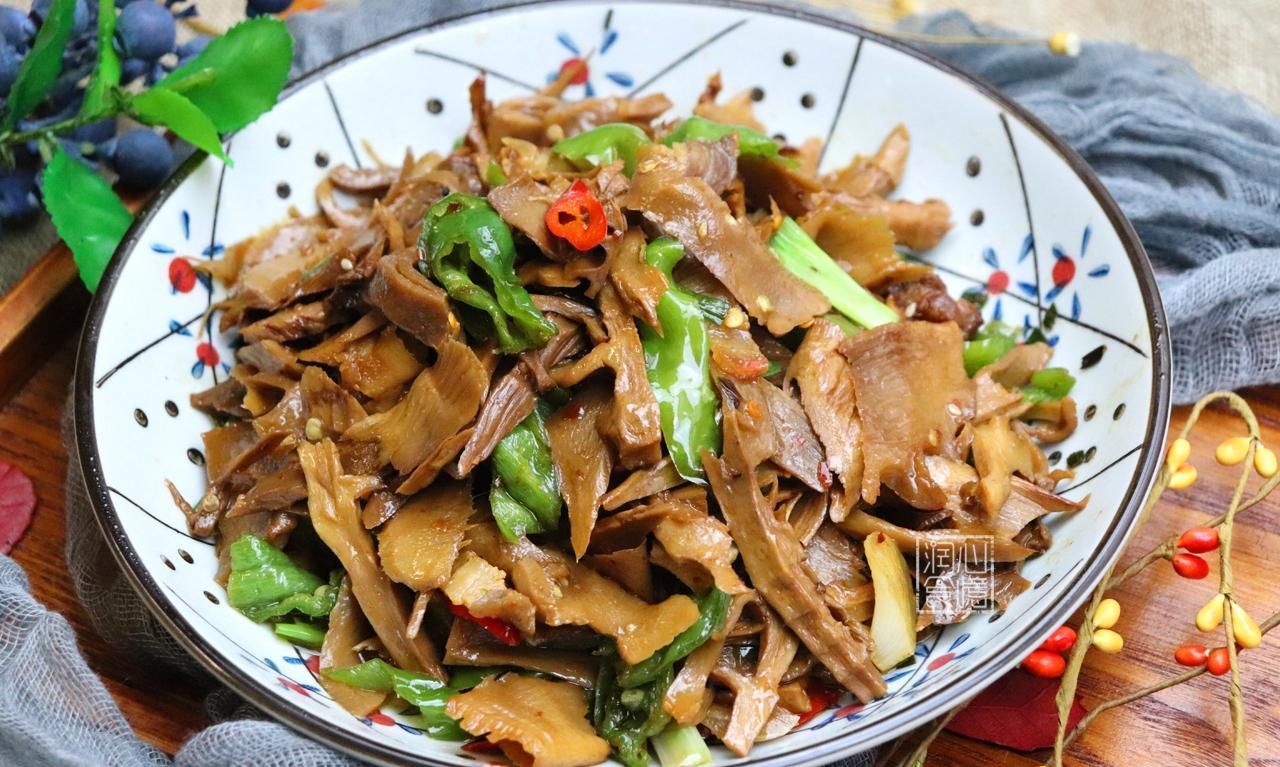 麻烦|6种尽量先焯水再炒的蔬菜,吃着更放心,提醒家人,麻烦些也值得