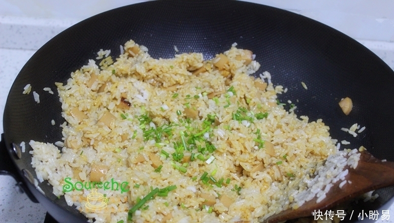 炒饭|儿子最爱吃的炒饭,只需3种食材5分钟出锅,粒粒分明,出奇美味