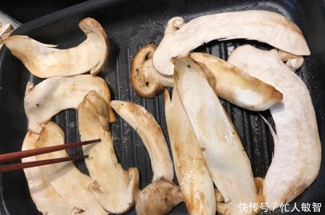 超过|这才是香格里拉松茸之王,每根都超过17厘米,黄油香煎太完美了
