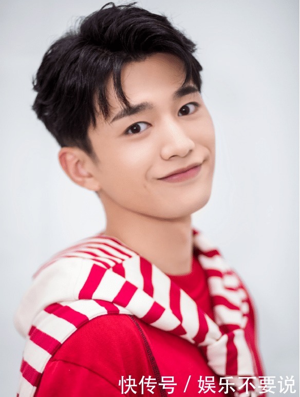  何炅|《快本》“第六人”有眉目，他总被何炅谢娜cue，长太帅不够搞笑