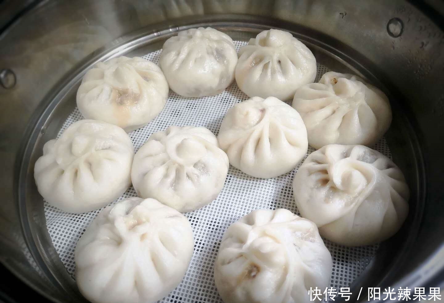 香味|秋要多吃这馅包子,营养丰富,鲜香味美,我家一周吃5次都不腻!