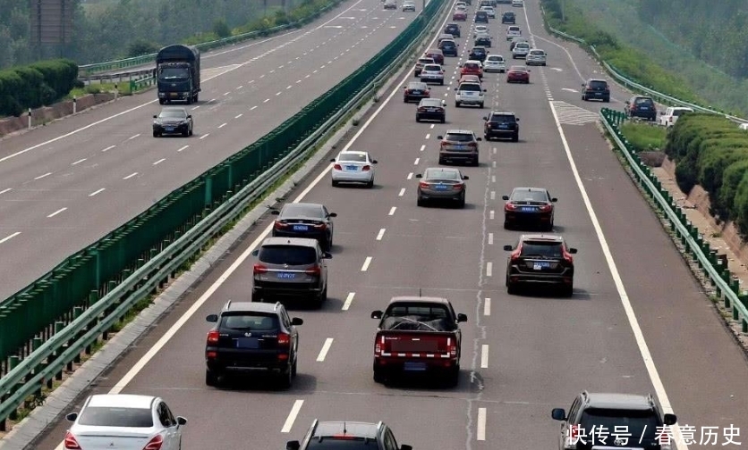 回家|“袖珍”夫妻开车回家,身高只有1.2米,内心世界却很高大