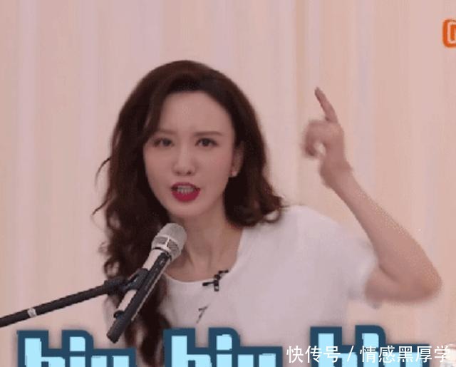  晚会|芒果台晚会运镜对比，女艺人角度刁钻，先尊重女性再“乘风破浪”