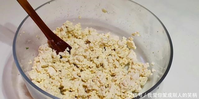 老妈|天冷吃包子别发面了,老妈用了40年的老方法,比发面包子更香软