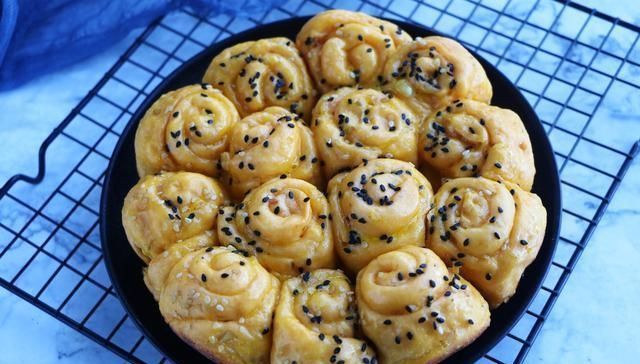 馒头|西红柿鸡蛋别炒着吃了,新吃法隔三差五就做,比馒头油条受欢迎