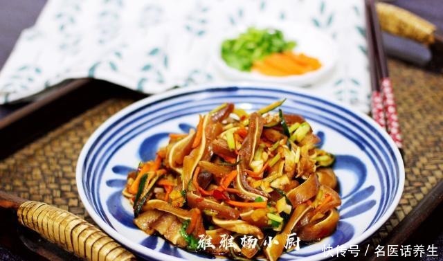 家常|一道家常凉菜,做法简单,好吃解腻,比大鱼大肉受欢迎