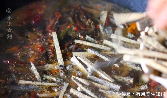 大菜|宅在家第30天,晚餐端上这大菜,媳妇越吃越嫌弃,原因令人无奈