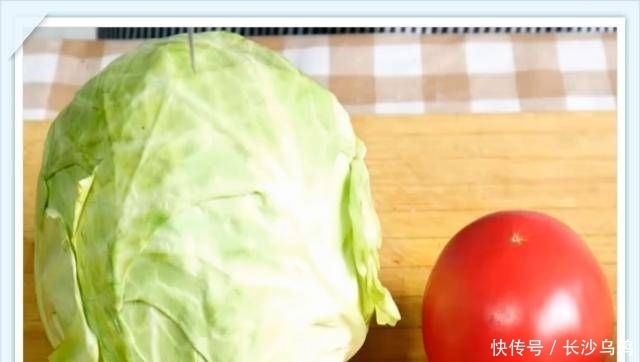  不放过|一棵卷心菜，一个西红柿，教你创造性的吃法，酥脆可口，连汤都不放过
