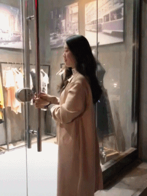 GIF|搞笑GIF:这家店藏这么深