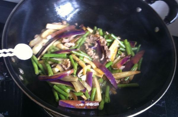  夏天|这菜，吃上整个夏天也不腻，钙含量是牛奶的4倍，现在吃正是时候