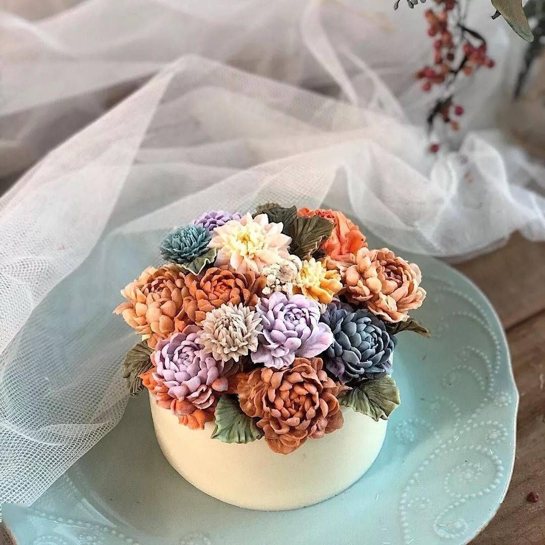 包袱蛋糕|脑洞太大韩国小姐姐晒神秘蛋糕,引百万粉丝每天催更太美了,每一张都让我流口水…