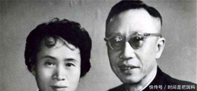 溥仪|溥仪被赶出皇宫时,只拿了一样“东西”,上交给国家成镇馆之宝!