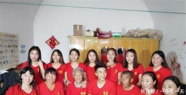 儿子|夫妻一心求子,连生11个女儿后终如愿,如今带着儿子“啃女”生活