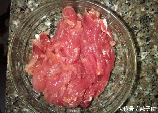  猪肉|炒肉丝时，别只会用淀粉腌，大厨：做好这3点，肉软嫩无腥味