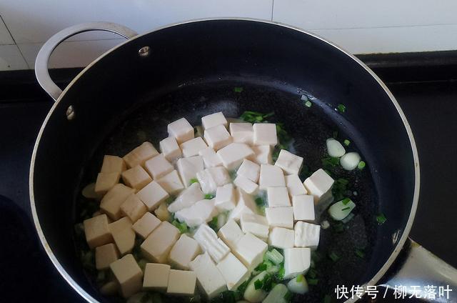  分钟|10分钟不到就能搞定的快手菜，香气浓郁又下饭，比叫外卖强多了