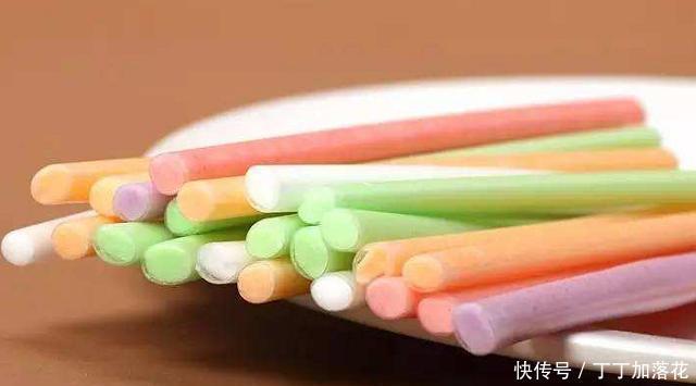 辣条|4种小学生的“土豪零食”,你读书时若吃过3种就是王者!
