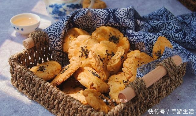 中秋|1个鸡蛋1碗面粉,手不沾粉就做好,酥香脆口,比月饼还好吃