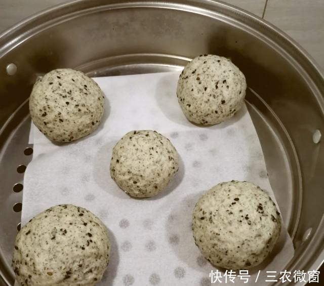 馒头|黑芝麻馒头,营养丰富,暄软可口