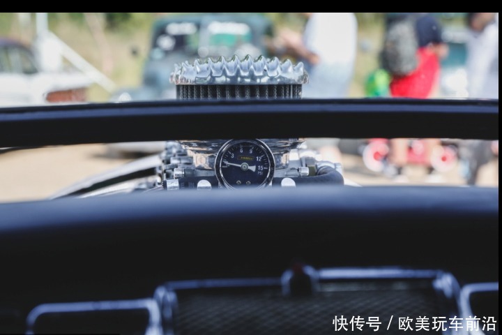  疯狂|退役美国军官的疯狂老爷车