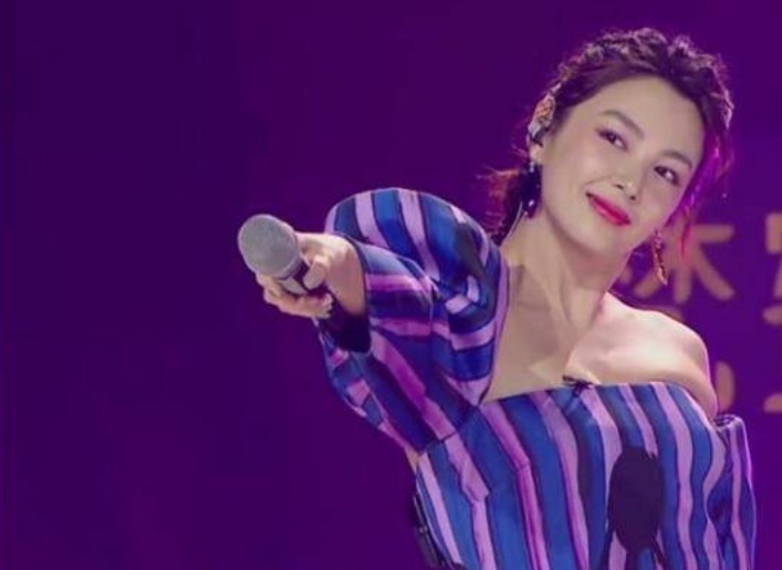  黑马|浪姐最新星光值排名黄圣依掉出前10，万茜C位太稳，吴昕成黑马