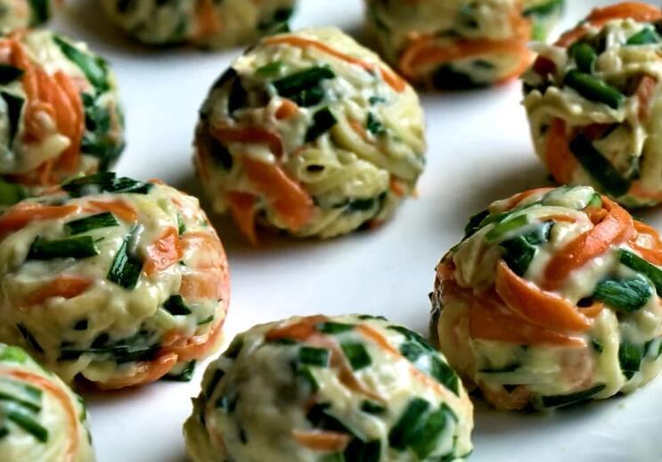 胡萝卜|菜丸子这么做,不腥不散还入味,2口1个,做一盘一点都不剩