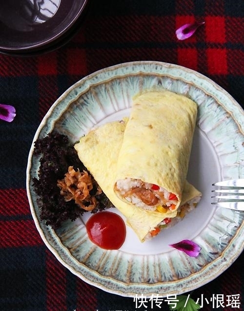 蛋包饭|这绝对是你见过的食材最丰富的蛋包饭,做法还超简单