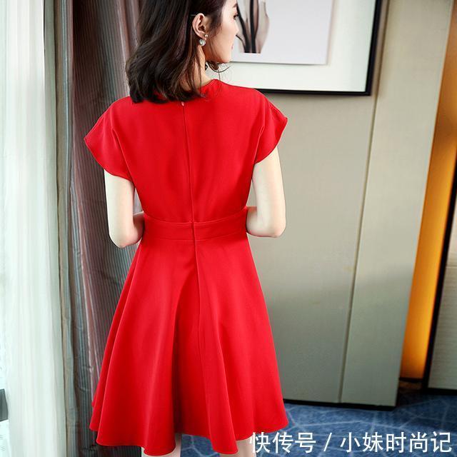 裙子|一款展现女人性感和柔软的裙子,立体有型,优雅不失俏丽