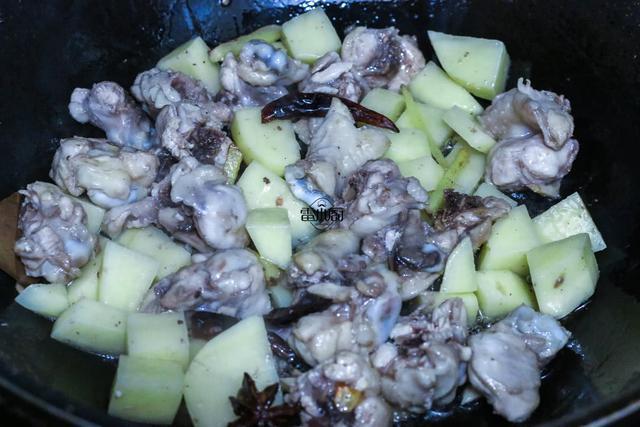 简单|入冬后家人最爱吃的一道菜,喷香入味,简单实惠,一次一盘不够吃