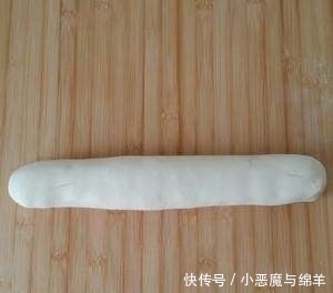  简单|两分钟学会生煎包的做法，简单易学，皮软底脆，咸香多汁