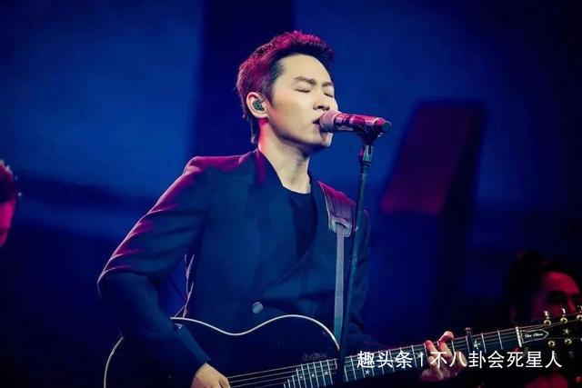  总决赛|《好声音》学员受李荣浩热捧，疑似黑幕爆冷夺冠，如今无人问津