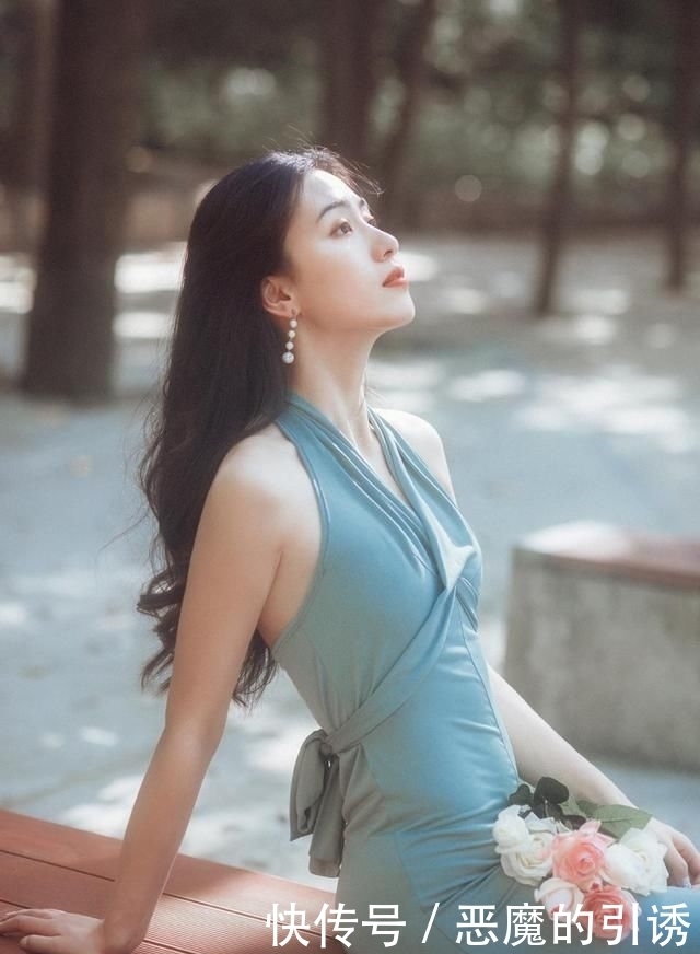 时髦|初夏最美女神系穿搭,清纯色系穿出时髦感,女人味爆棚