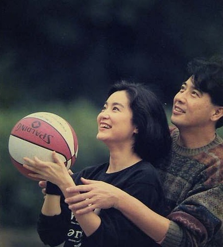 混血|林青霞继女罕见曝光,素颜出镜穿着朴素,一脸“混血风”!